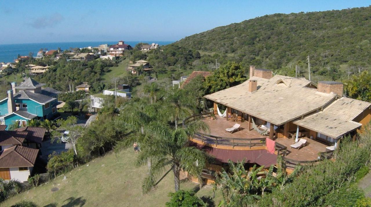 Luxury Suites Vila Indonesia Garopaba Eksteriør billede